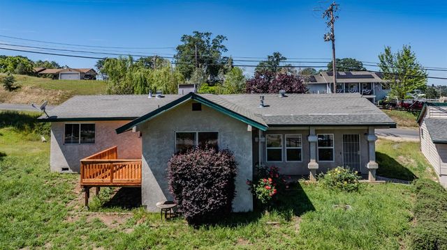2611 Hartvickson Ln, Valley Springs, CA 95252