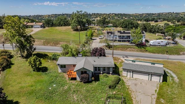 2611 Hartvickson Ln, Valley Springs, CA 95252