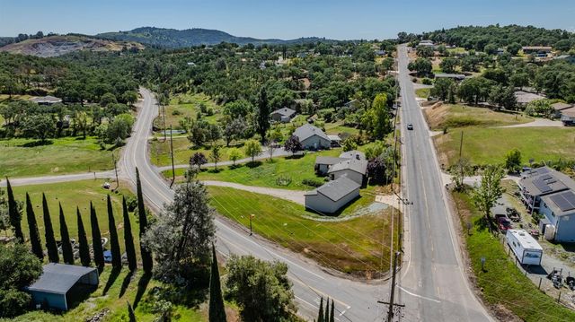 2611 Hartvickson Ln, Valley Springs, CA 95252