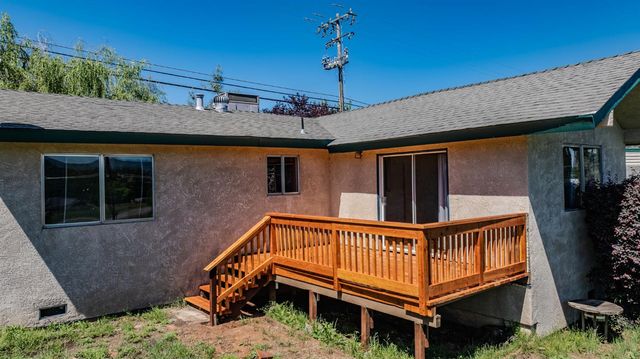 2611 Hartvickson Ln, Valley Springs, CA 95252