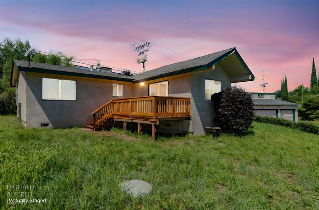 2611 Hartvickson Ln, Valley Springs, CA 95252