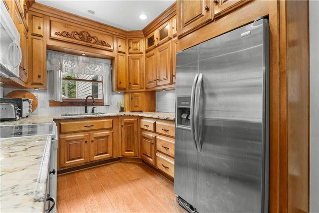 11219 Evans Street, Sugar Creek, MO 64054