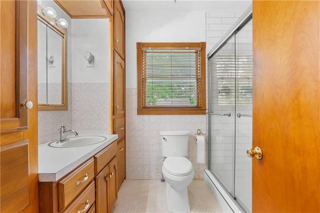 11219 Evans Street, Sugar Creek, MO 64054