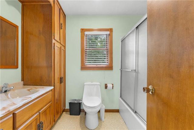 11219 Evans Street, Sugar Creek, MO 64054