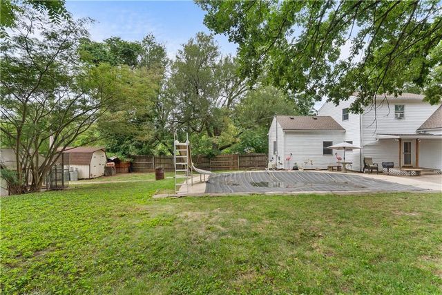 11219 Evans Street, Sugar Creek, MO 64054