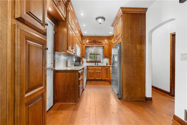 11219 Evans Street, Sugar Creek, MO 64054
