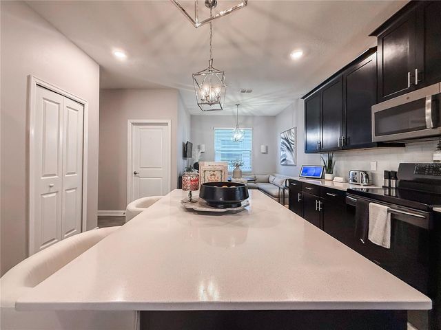 2537 CAMDEN PARK CIRCLE, Davenport, FL 33837