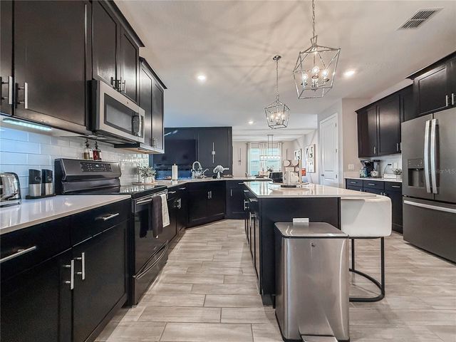 2537 CAMDEN PARK CIRCLE, Davenport, FL 33837