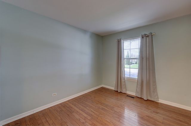 25 Coolidge Court A, Streamwood, IL 60107