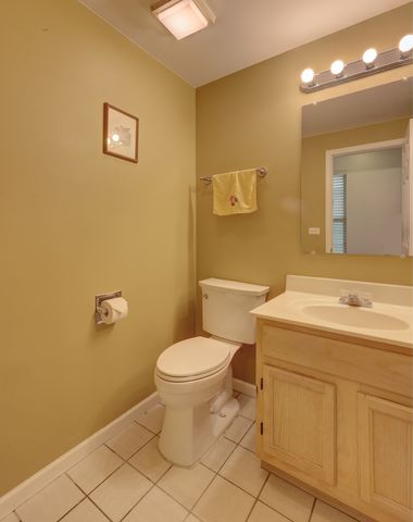 25 Coolidge Court A, Streamwood, IL 60107