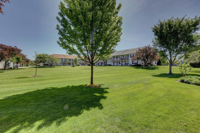 25 Coolidge Court A, Streamwood, IL 60107