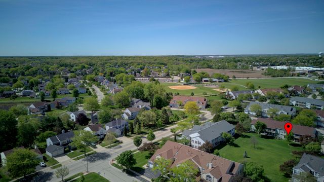 25 Coolidge Court A, Streamwood, IL 60107