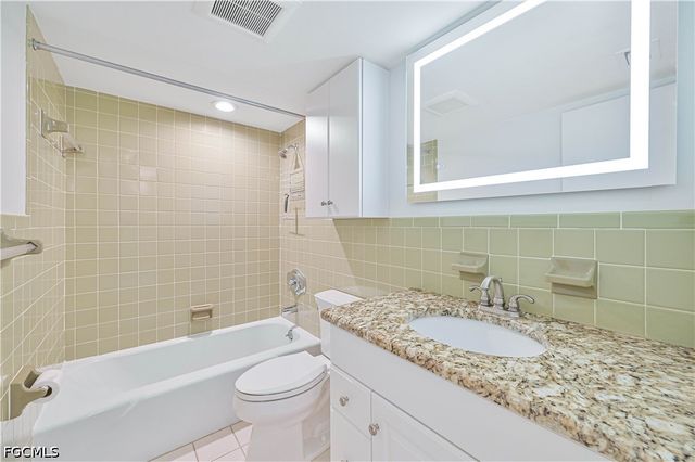 3030 Binnacle DR 307, Naples, FL 34103