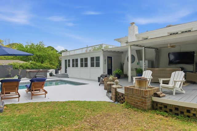 1018 Chambers Lane, Mount Pleasant, SC 29464