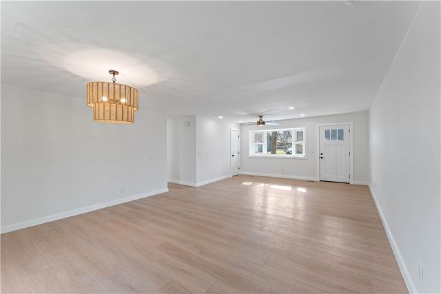 205 SE 12th Street, Bentonville, AR 72712