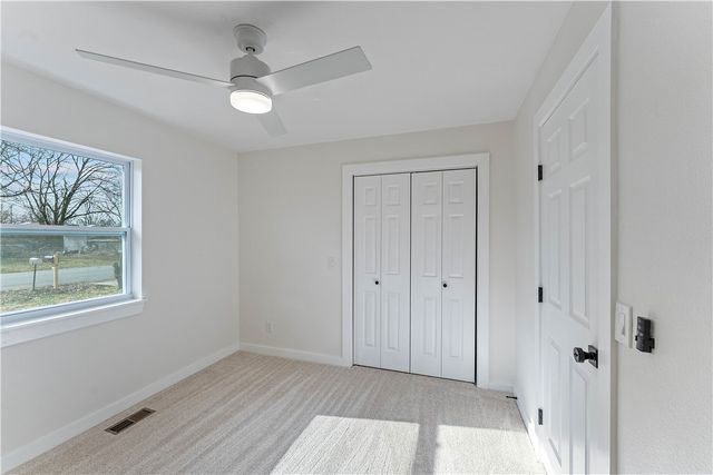 205 SE 12th Street, Bentonville, AR 72712