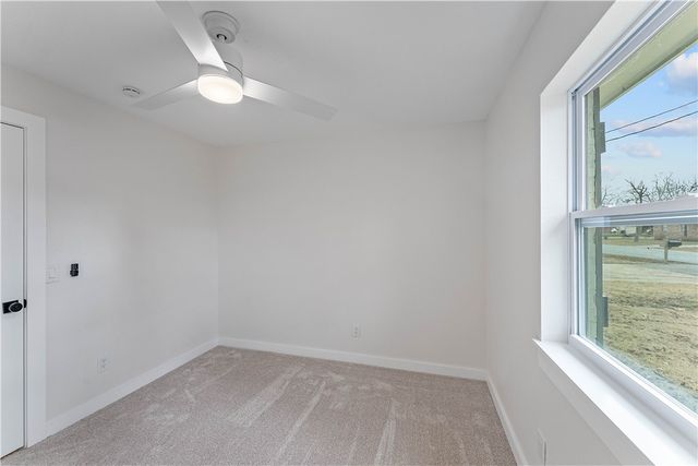 205 SE 12th Street, Bentonville, AR 72712