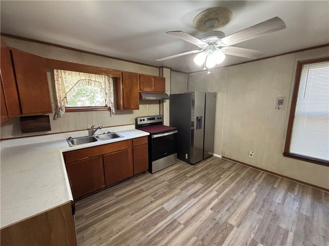 413 East Washington Avenue, Elmira City, NY 14901