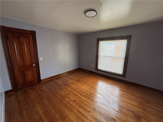 413 East Washington Avenue, Elmira City, NY 14901