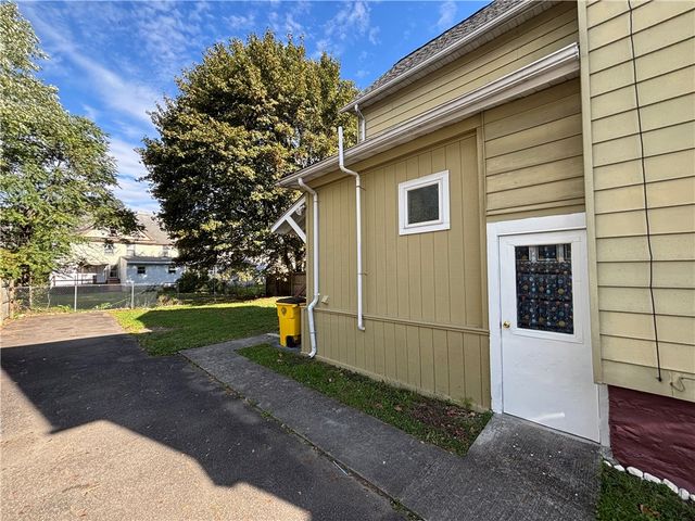 413 East Washington Avenue, Elmira City, NY 14901