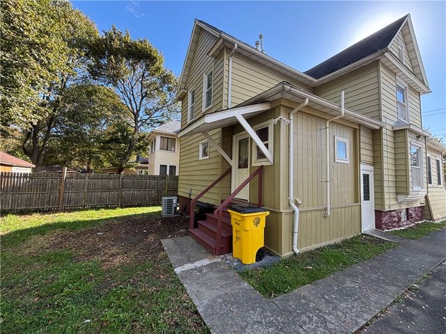 413 East Washington Avenue, Elmira City, NY 14901