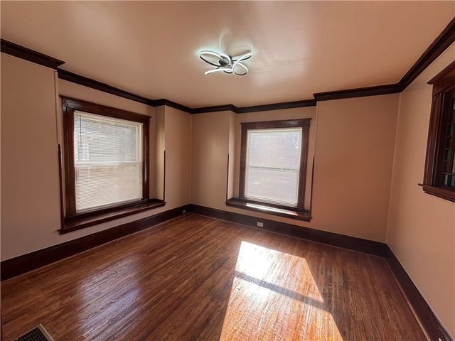 413 East Washington Avenue, Elmira City, NY 14901