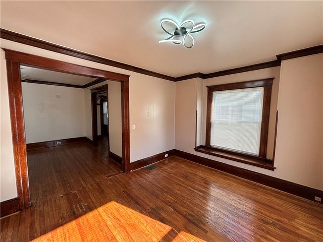 413 East Washington Avenue, Elmira City, NY 14901