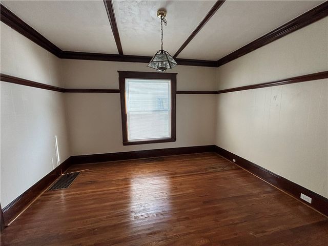 413 East Washington Avenue, Elmira City, NY 14901