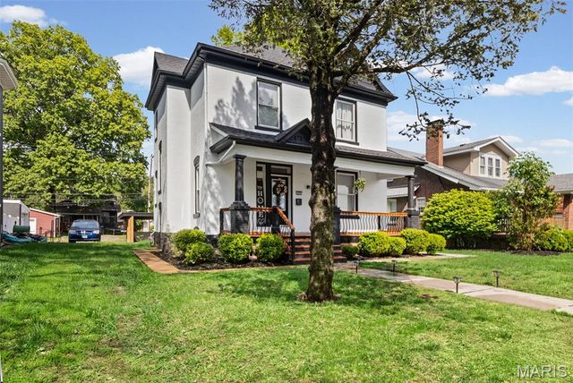 2203 W Main Street W, Belleville, IL 62226