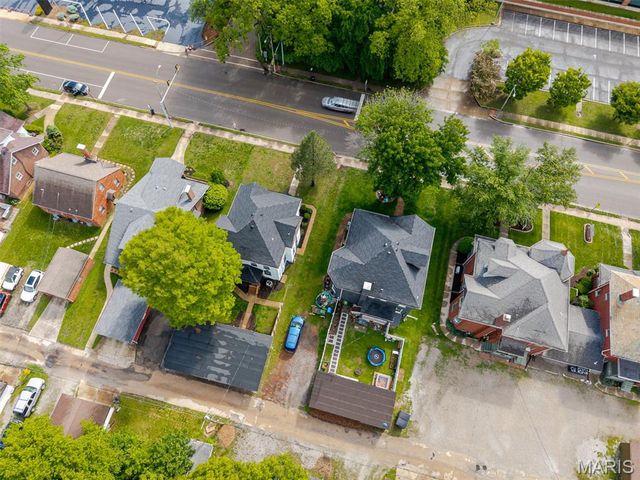 2203 W Main Street W, Belleville, IL 62226