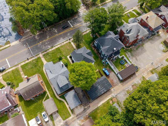 2203 W Main Street W, Belleville, IL 62226