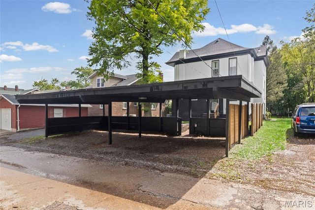 2203 W Main Street W, Belleville, IL 62226