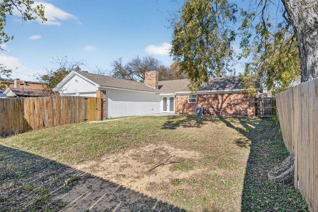 4725 Snow Drive, Mesquite, TX 75150