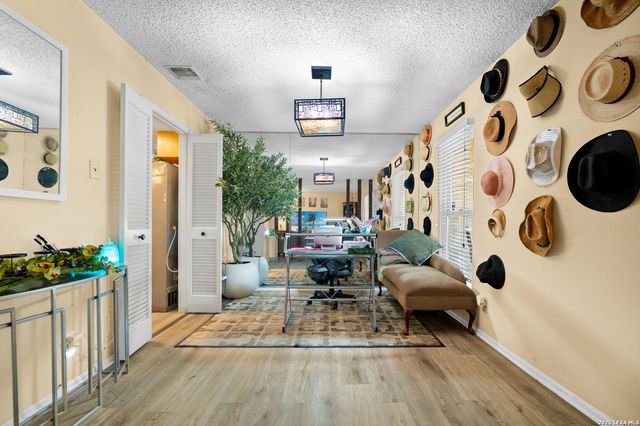 4822 Bucknell, San Antonio, TX 78249