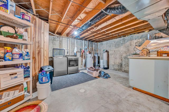 335 DAYTONA DR, Hardy, VA 24101