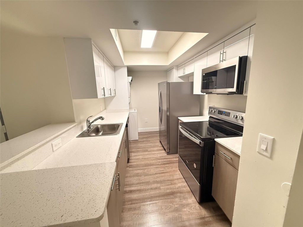 18335 NW 68 Avenue 245-308, Hialeah, FL 33015