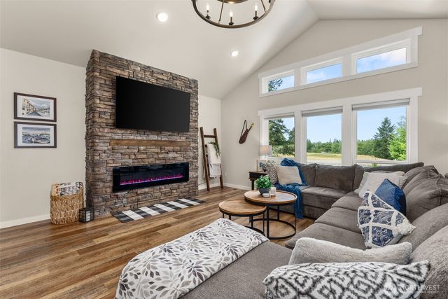 119 Redwood Lane, Onalaska, WA 98570