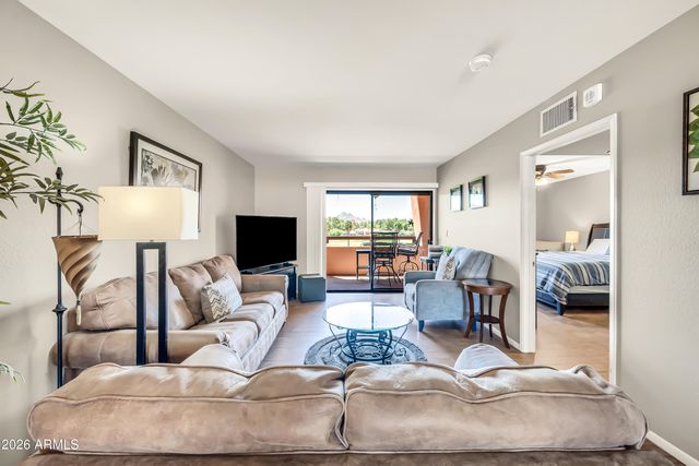 12212 N Paradise Village Parkway S Apt 331, Phoenix, AZ 85032