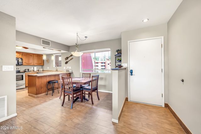 12212 N Paradise Village Parkway S Apt 331, Phoenix, AZ 85032
