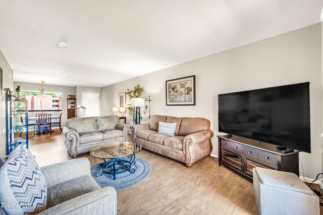 12212 N Paradise Village Parkway S Apt 331, Phoenix, AZ 85032
