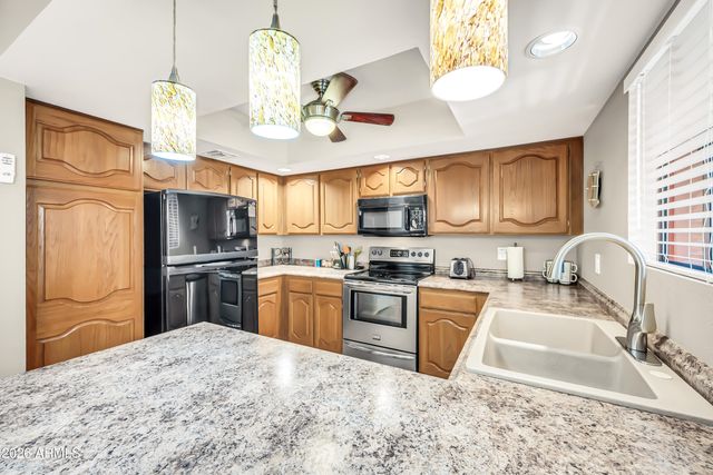 12212 N Paradise Village Parkway S Apt 331, Phoenix, AZ 85032