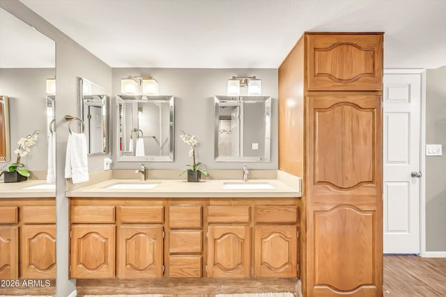 12212 N Paradise Village Parkway S Apt 331, Phoenix, AZ 85032