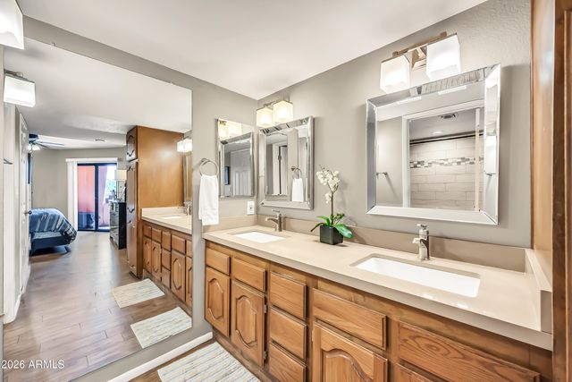 12212 N Paradise Village Parkway S Apt 331, Phoenix, AZ 85032