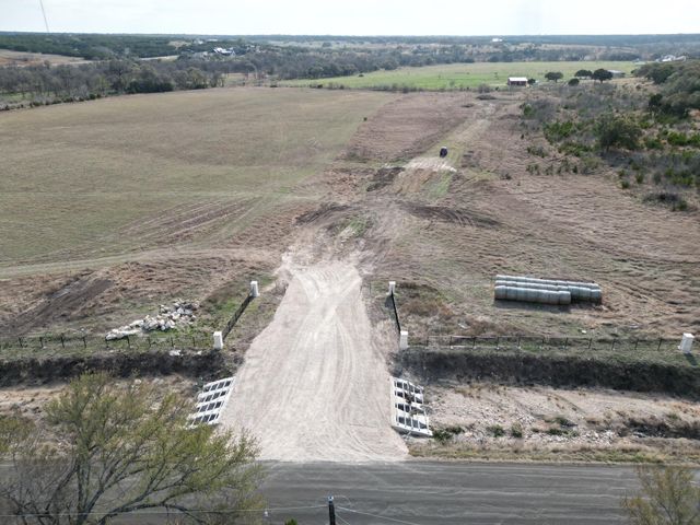 104 Scotty LN, Liberty Hill, TX 78642