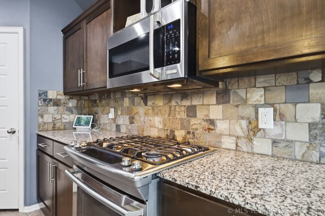 13633 S Kenosha Avenue, Glenpool, OK 74033