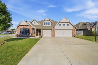13633 S Kenosha Avenue, Glenpool, OK 74033