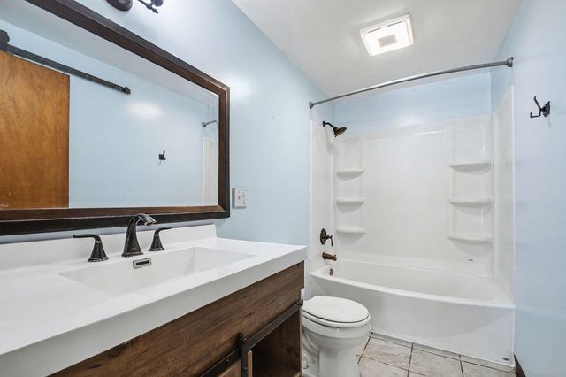 8172 E Emery Road, New Carlisle, IN 46552