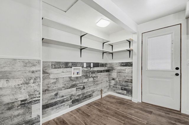 8172 E Emery Road, New Carlisle, IN 46552