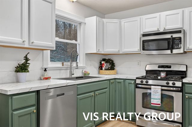 19210 Glendale Circle, Spring Lake, MI 49456