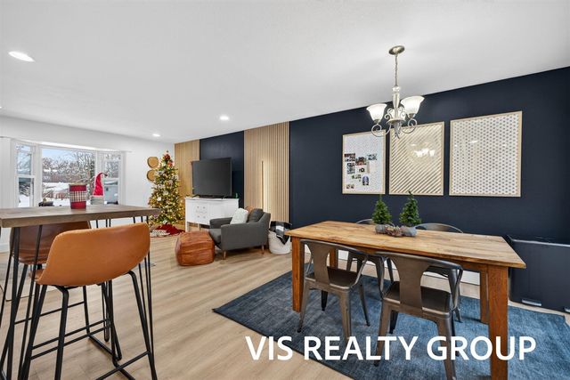 19210 Glendale Circle, Spring Lake, MI 49456